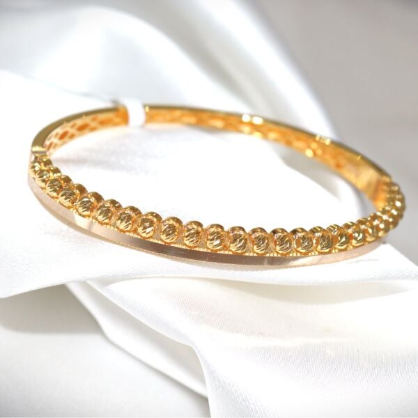 DORİKALI AJDA KELEPÇE