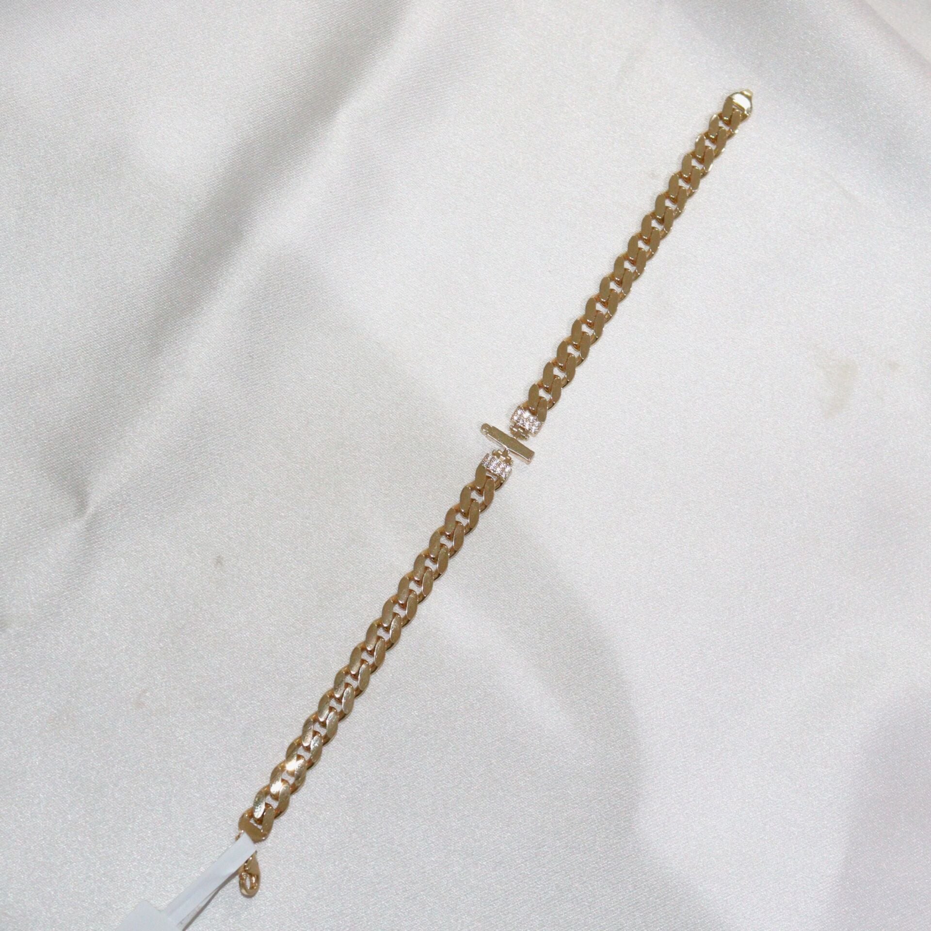 ' İ ' HARFLİ BİLEKLİK