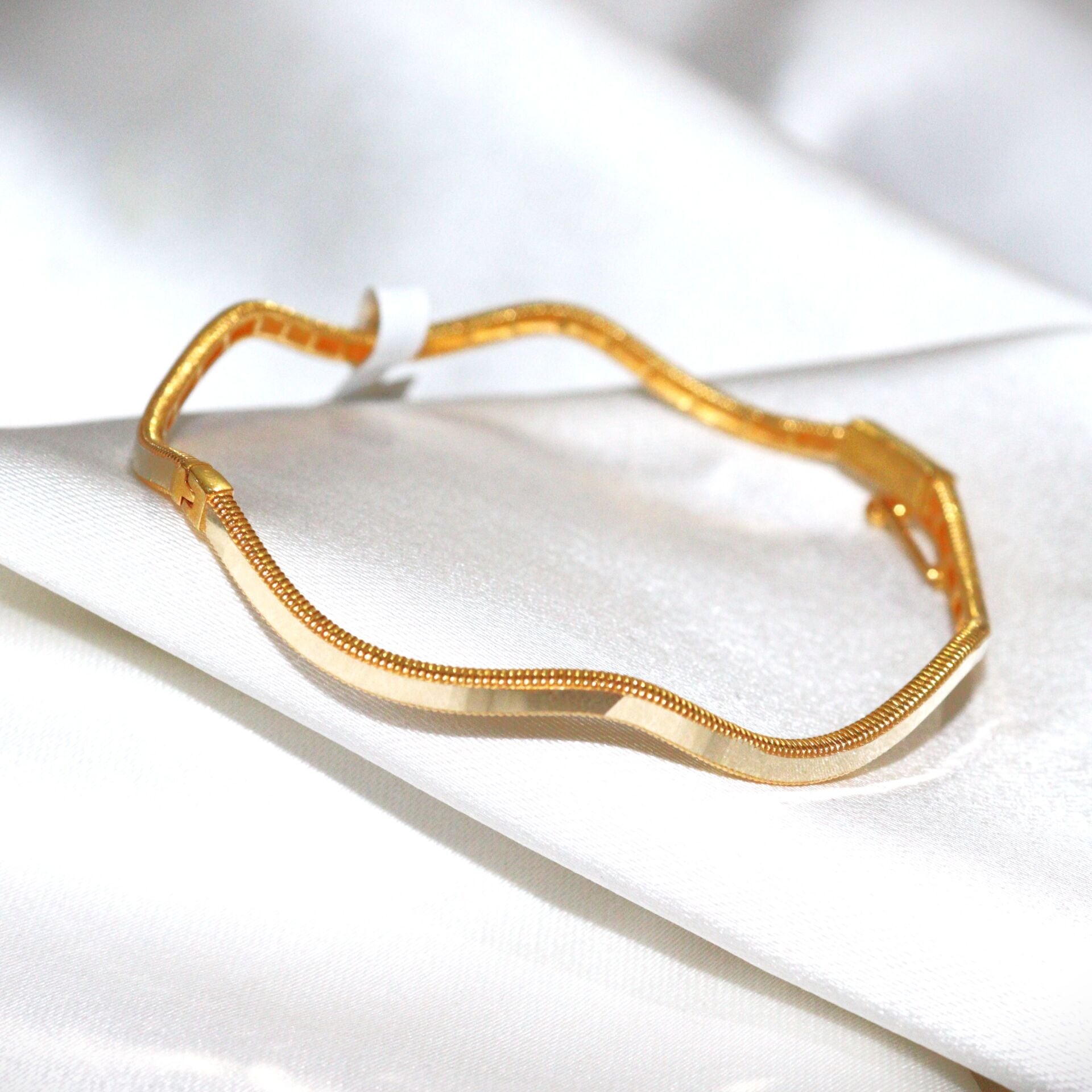 ZİKZAK AJDA KELEPÇE