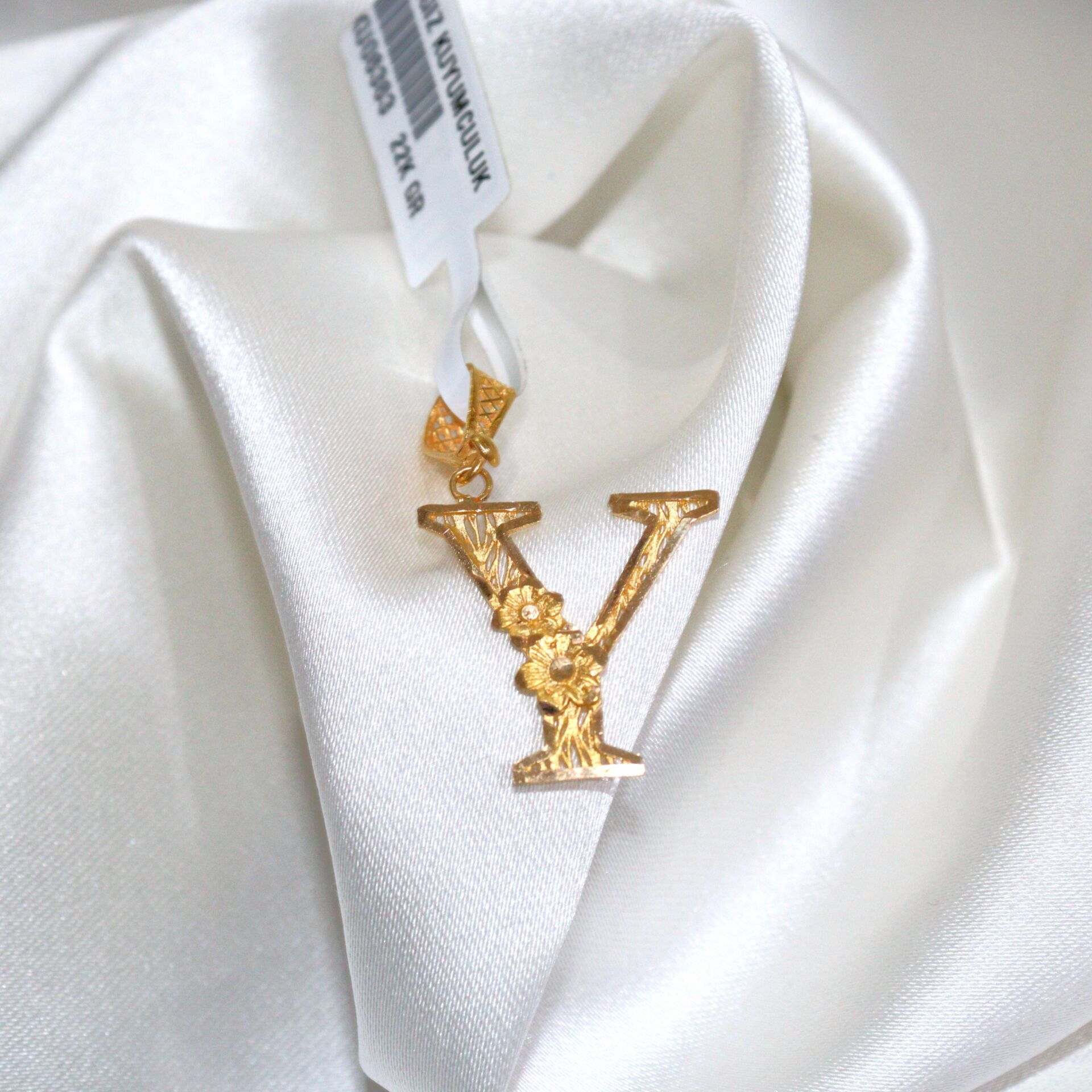 'Y' HARFLİ KOLYE UCU