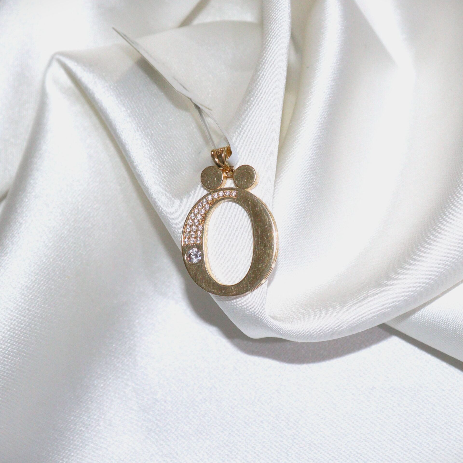 'Ö' HARFLİ KOLYE UCU