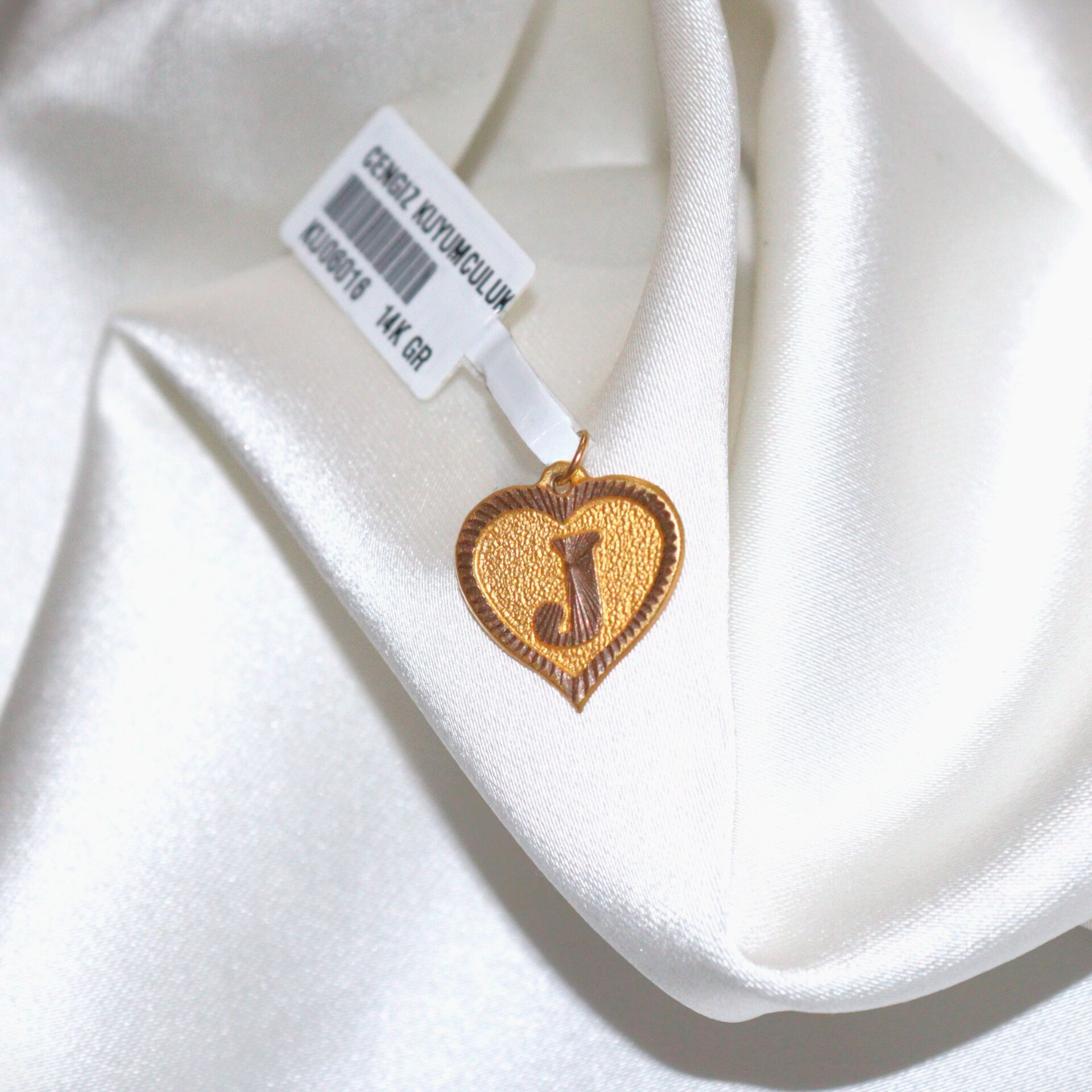 'J' HARFLİ KOLYE UCU