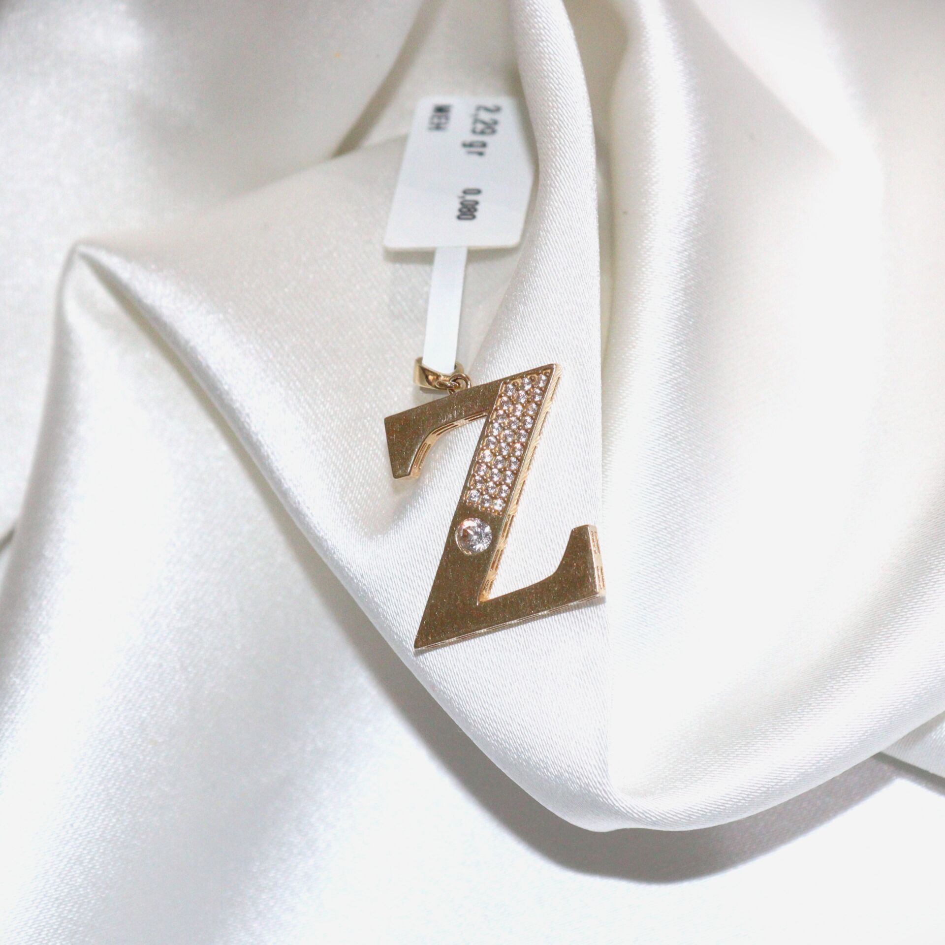 'Z' HARFLİ KOLYE UCU