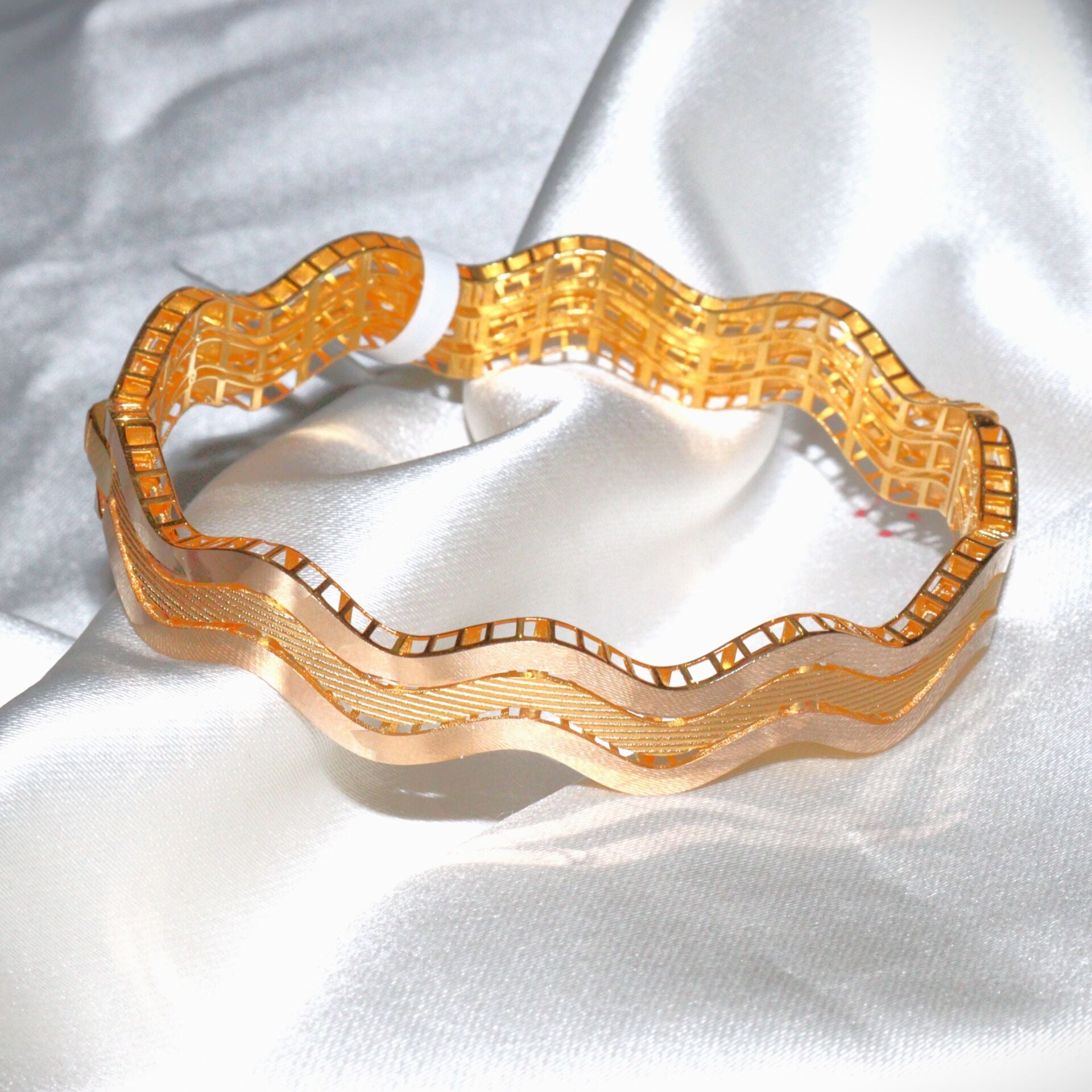 ZİKZAK AJDA KELEPÇE