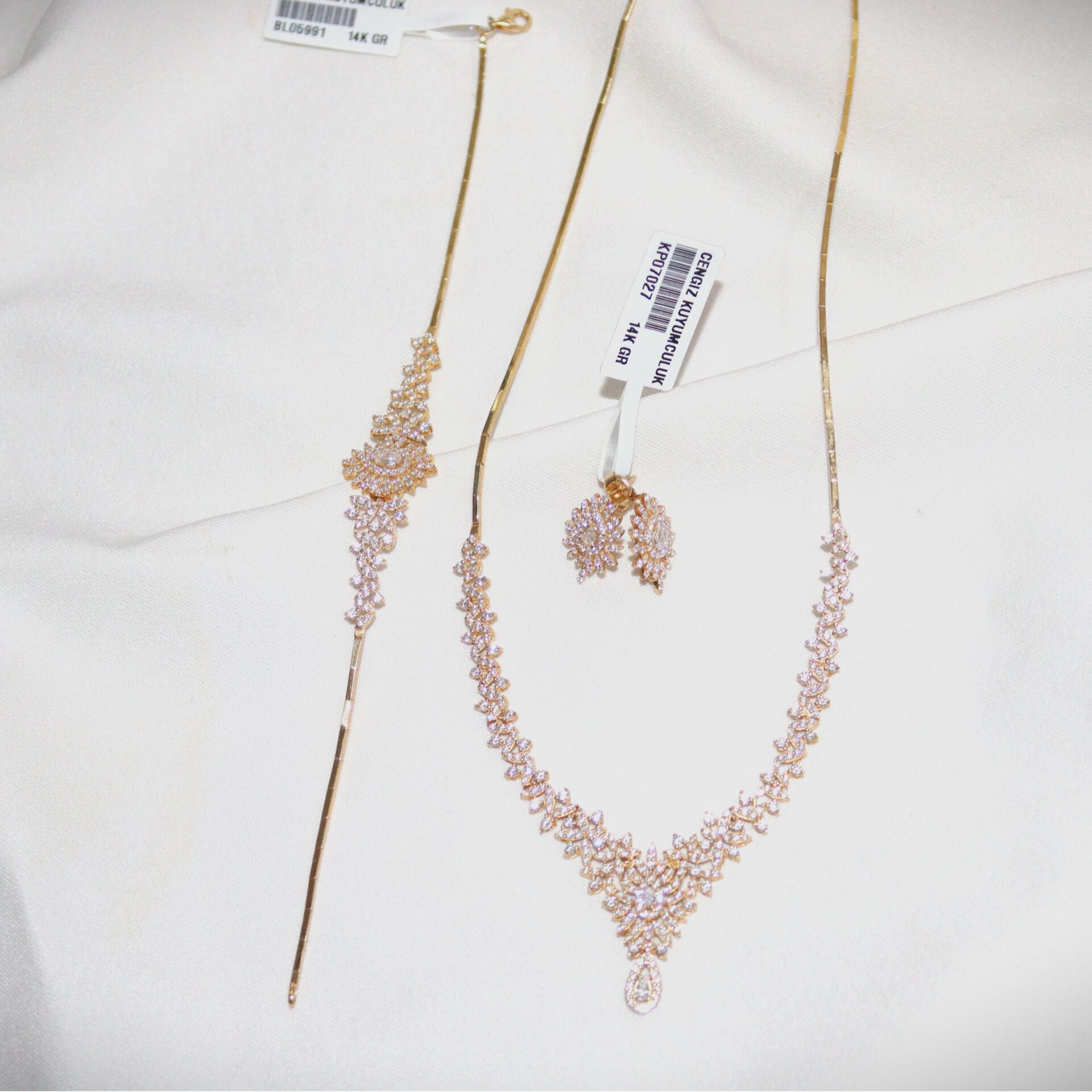 SU YOLU SET KÜPE DAHİL