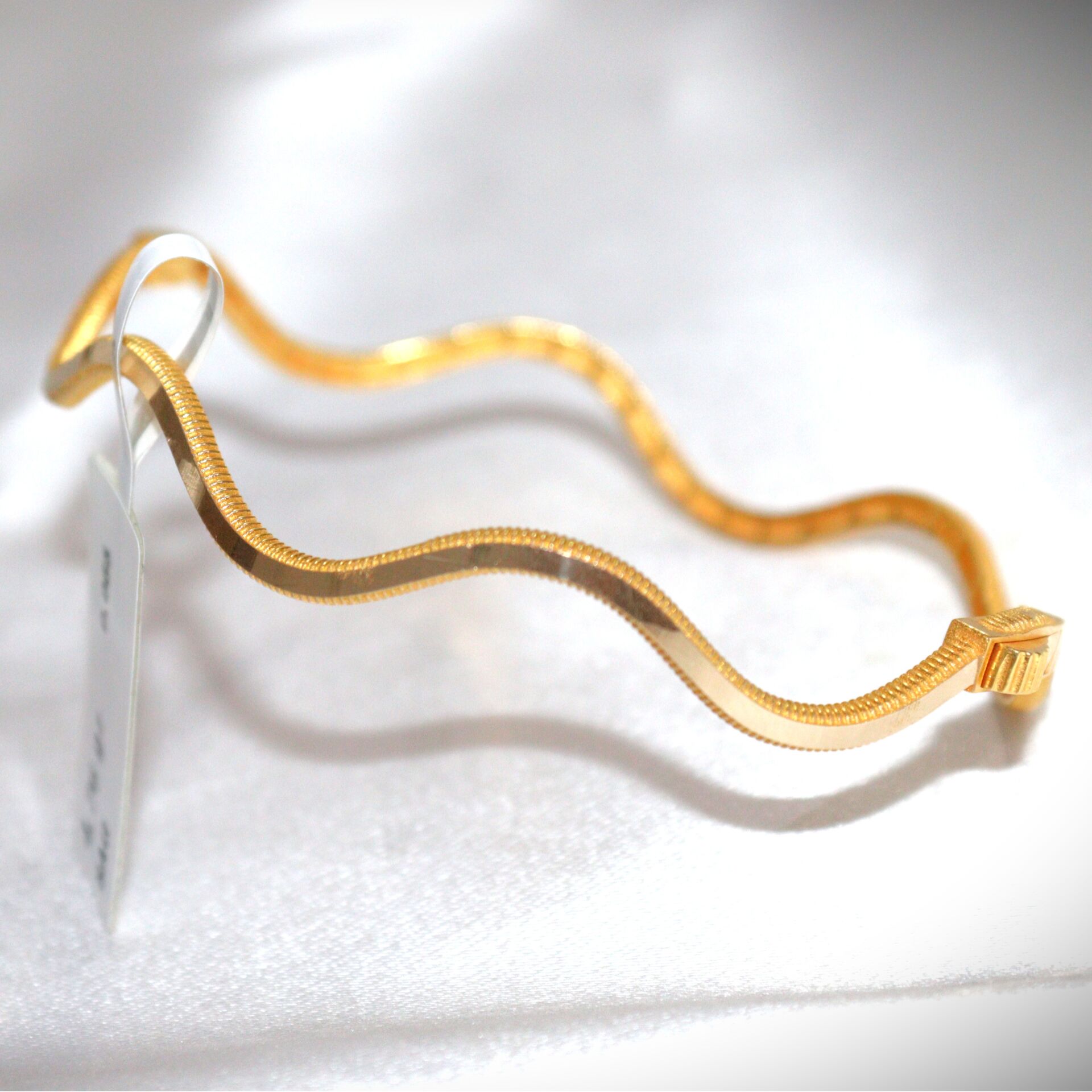 ZİKZAK AJDA KELEPÇE